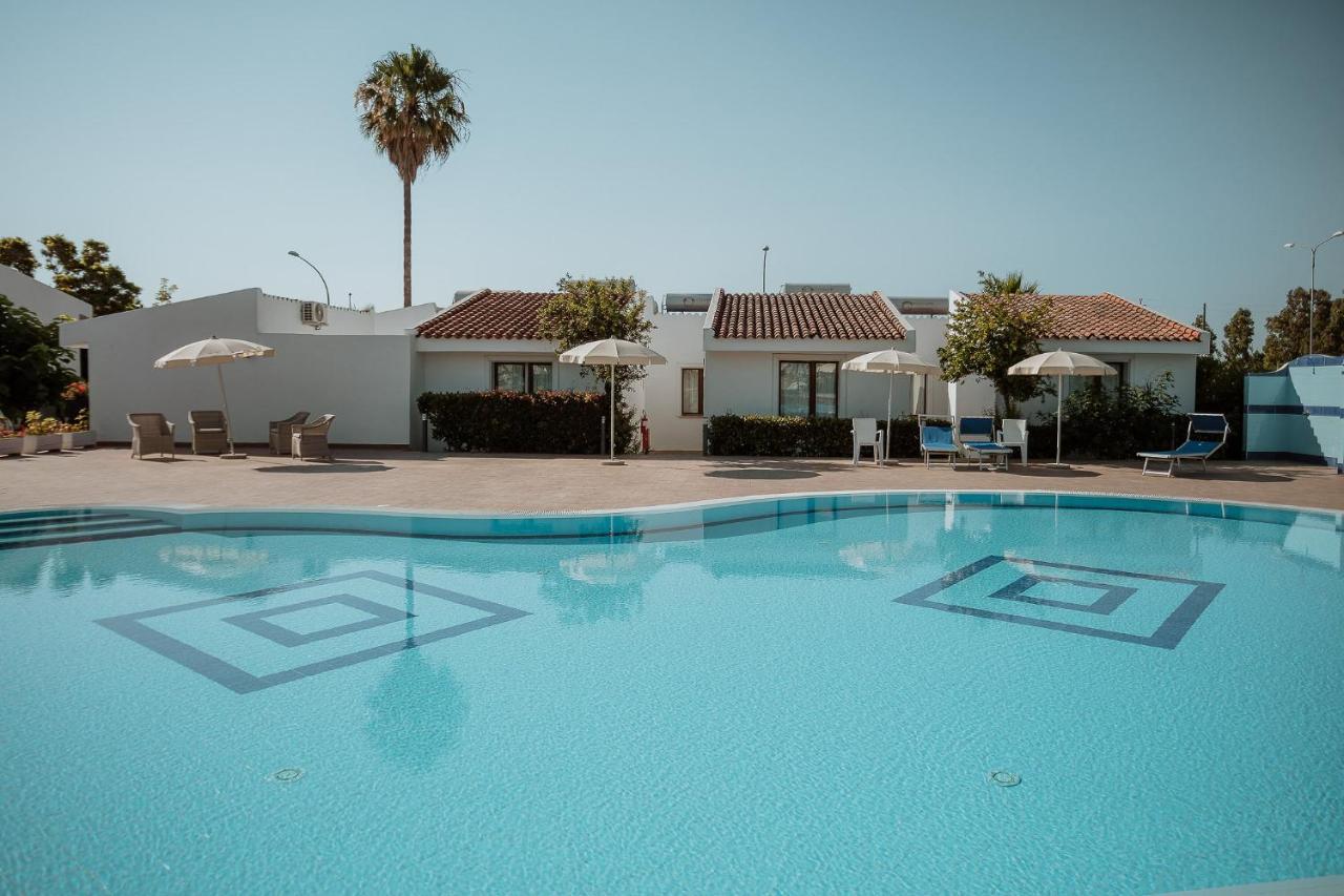 פוסאדה Resort Fior Di Sardegna מראה חיצוני תמונה
